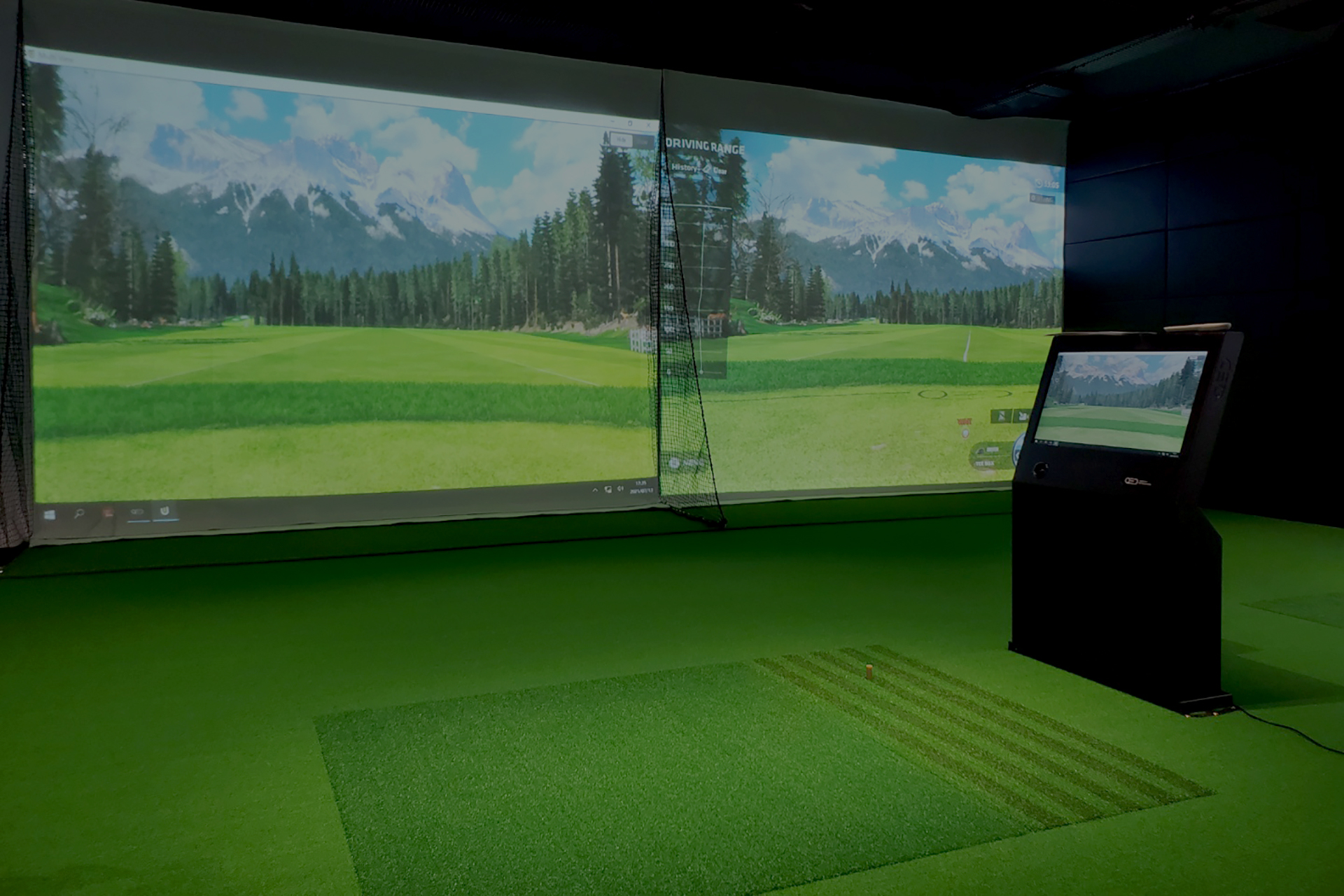 Indoor Golf & Dining CHIC-BORNの公式サイトの画像(3/6)